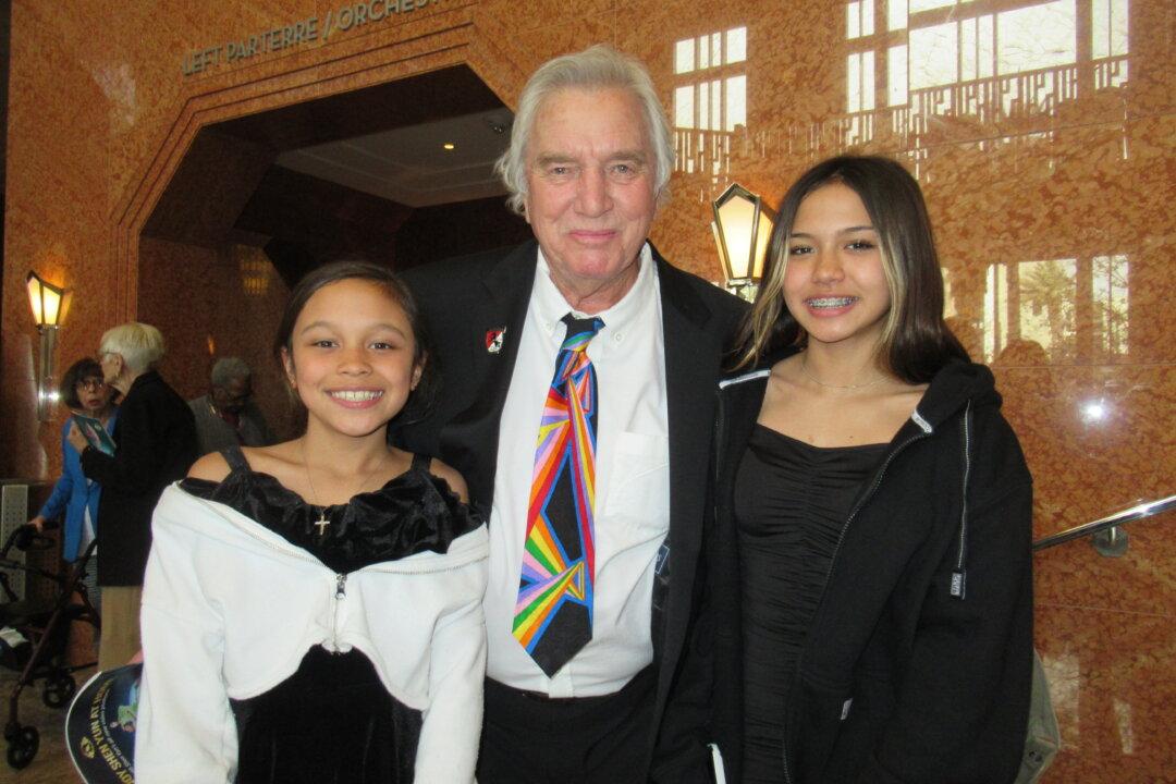 Former Soldier and State Assemblyman Expresses Appreciation for Shen Yun