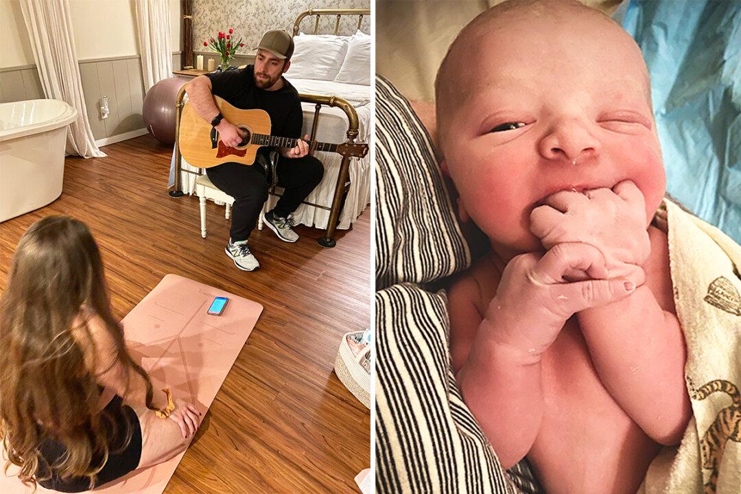 Wife Sings Through Labor With Her Husband on the Guitar, Gives Birth to a ‘Relaxed’ Baby Boy