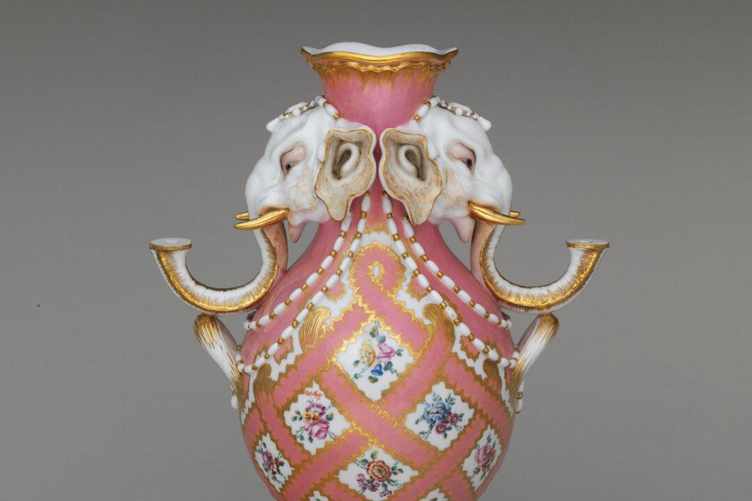 White Gold: Rival 18th-Century Porcelain Manufactories