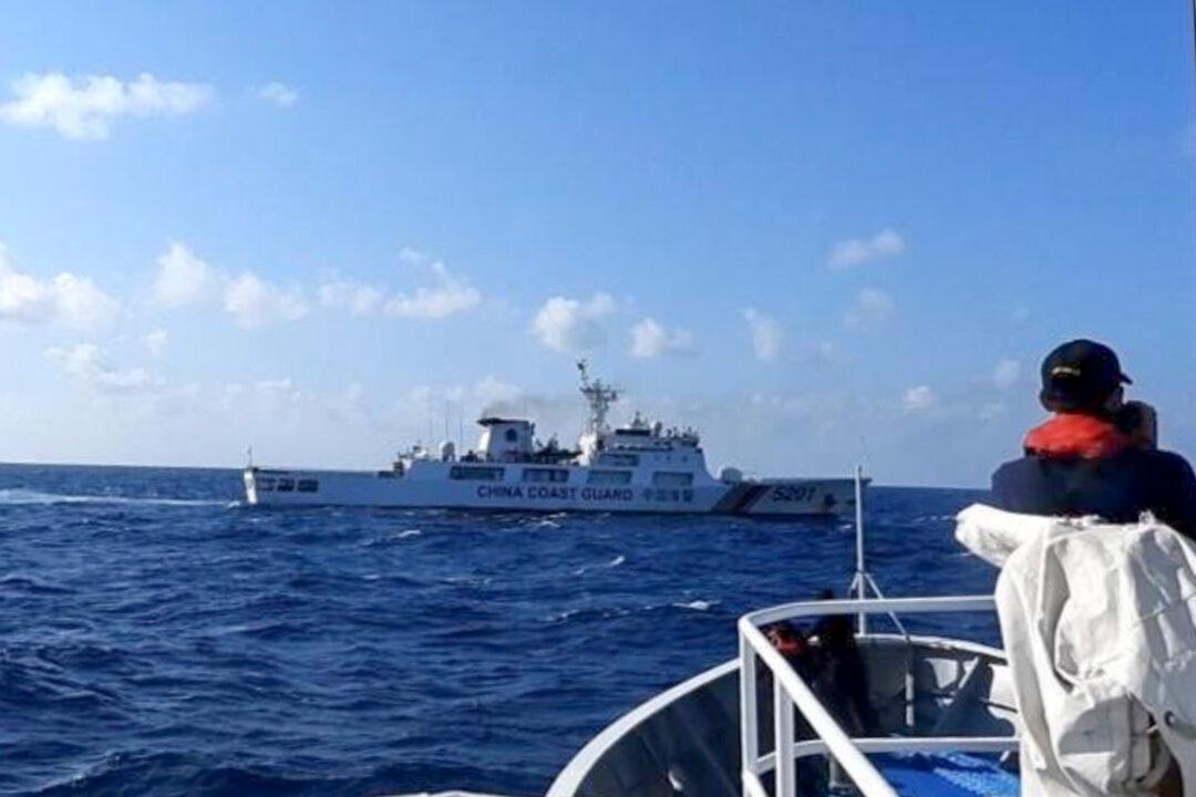 Chinese Coast Guard Ships Attempt to Block Philippine Vessels Carrying Scientists in South China Sea