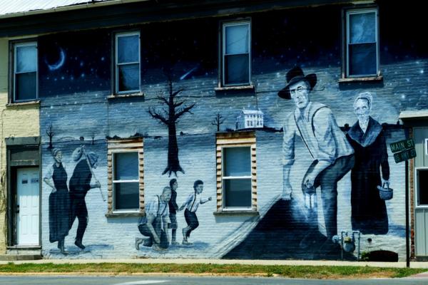 A mural near Richmond, Indiana, honors Levi and Catharine Coffin, a Quaker abolitionist couple who helped more than 2,000 slaves along the Underground Railroad to freedom. Photo courtesy of Phil Allen.