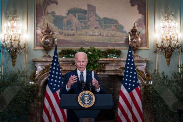 ‘He Is a Dictator’: Biden Repeats Statement on China’s Xi Jinping at APEC Summit